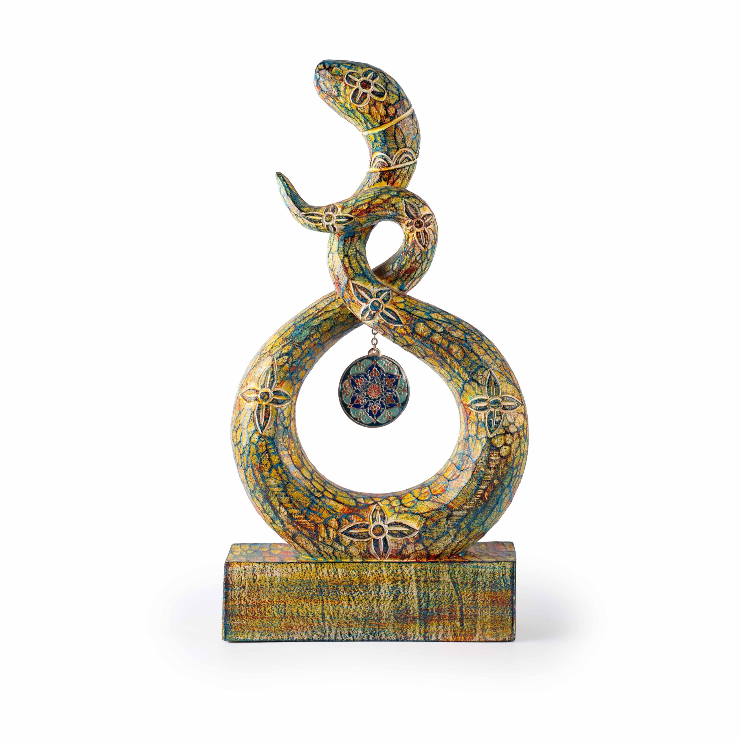 driftwood-village-snake-2