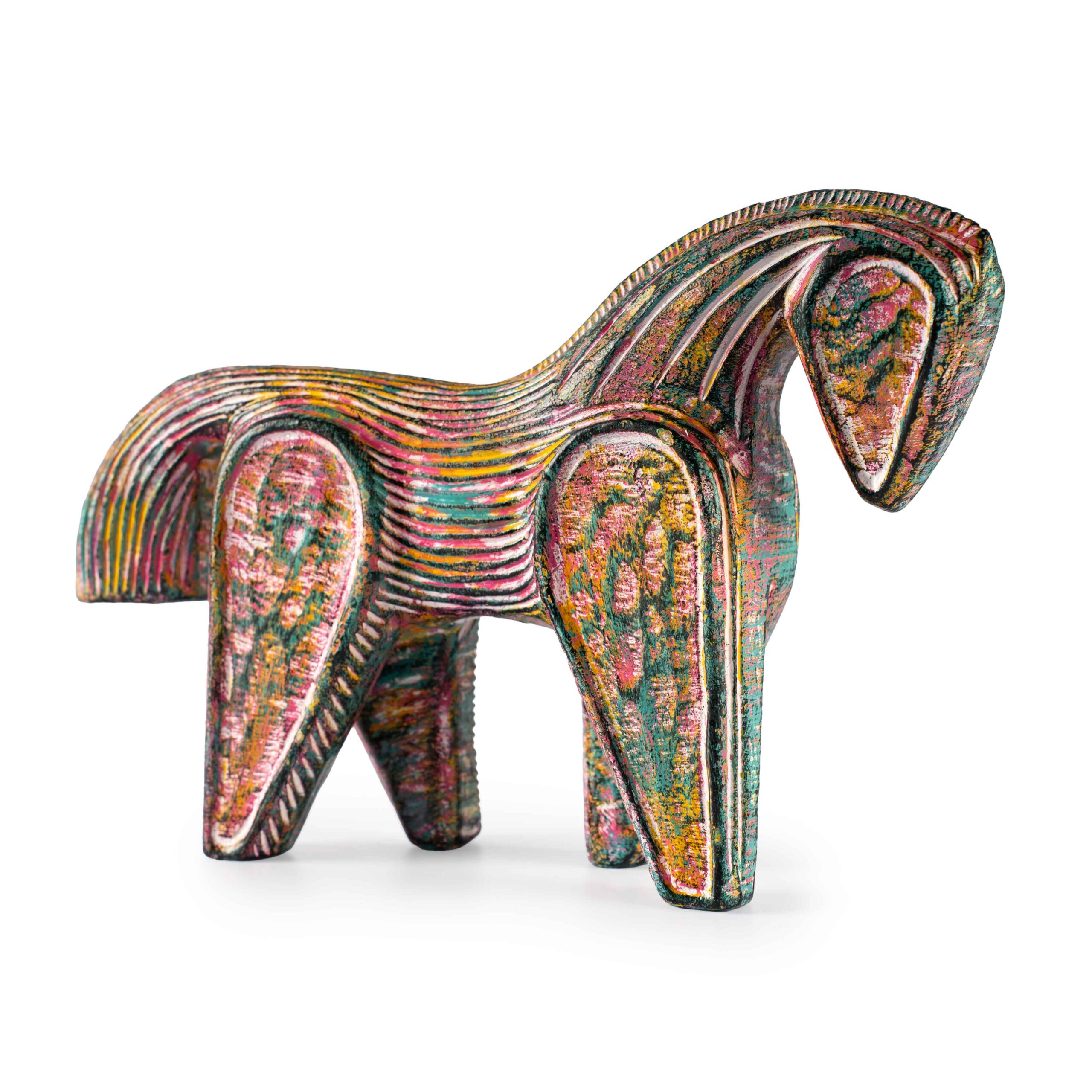 driftwood-village-elegant-horse-5