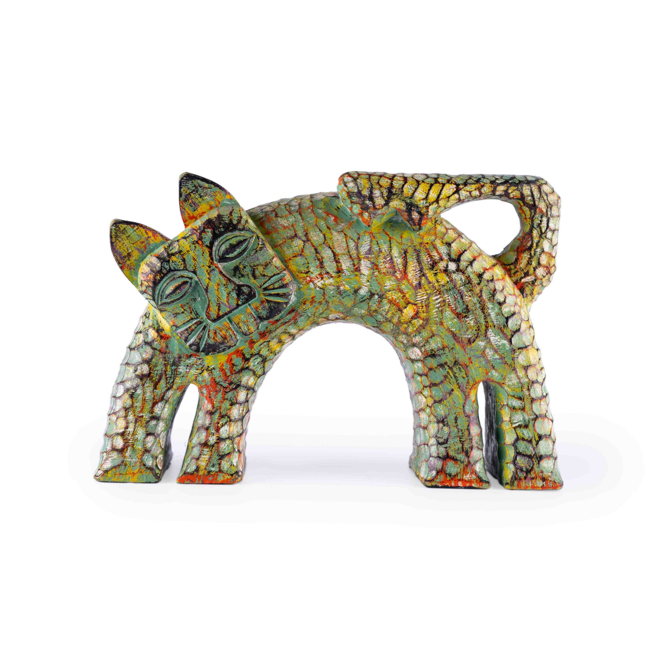 driftwood-village-moon-cat-2